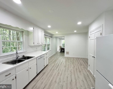 13113 Laurel Glen Road - Photo Thumbnail 10