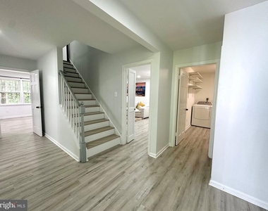 13113 Laurel Glen Road - Photo Thumbnail 4