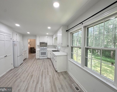 13113 Laurel Glen Road - Photo Thumbnail 12