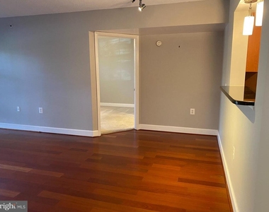 11800 Sunset Hills Road - Photo Thumbnail 16