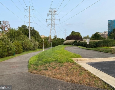 11800 Sunset Hills Road - Photo Thumbnail 41