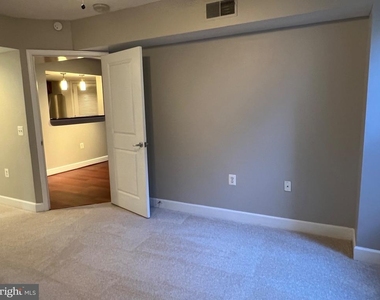 11800 Sunset Hills Road - Photo Thumbnail 49