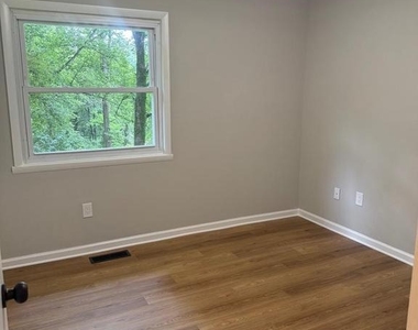 8093 Meetze Road - Photo Thumbnail 24