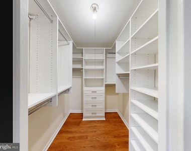 4600 Duke Street - Photo Thumbnail 32