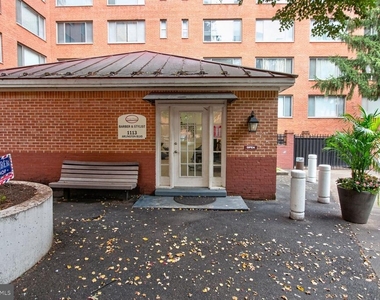 1021 Arlington Boulevard - Photo Thumbnail 27