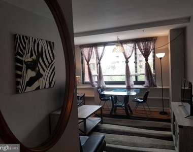 1021 Arlington Boulevard - Photo Thumbnail 9