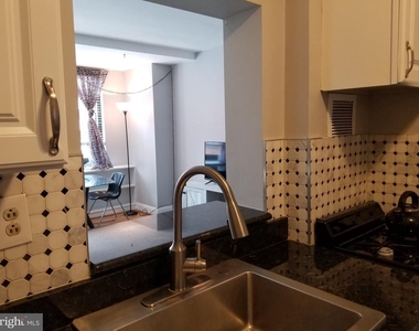 1021 Arlington Boulevard - Photo Thumbnail 4