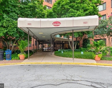 1021 Arlington Boulevard - Photo Thumbnail 24