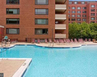 1021 Arlington Boulevard - Photo Thumbnail 34