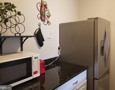 1021 Arlington Boulevard - Photo Thumbnail 3