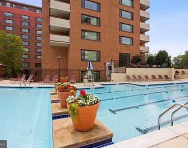 1021 Arlington Boulevard - Photo Thumbnail 33