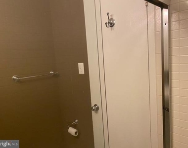 1011 Arlington Boulevard - Photo Thumbnail 23