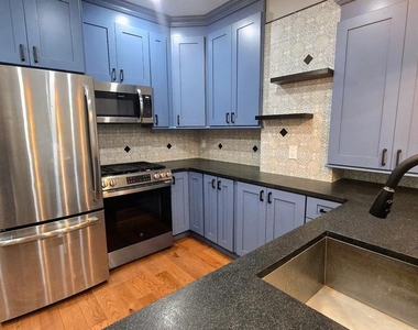 3936 Dexter Street - Photo Thumbnail 6