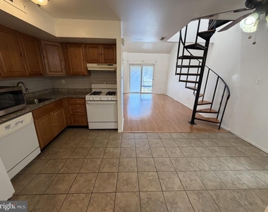7751 Oxford Avenue - Photo Thumbnail 6