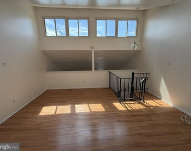 7751 Oxford Avenue - Photo Thumbnail 14