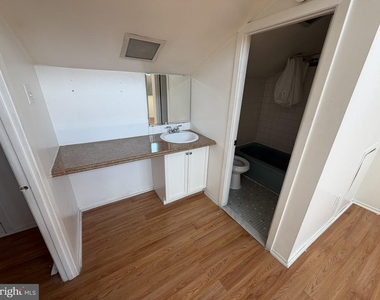 7751 Oxford Avenue - Photo Thumbnail 17