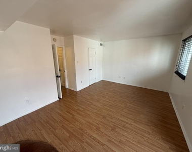 7751 Oxford Avenue - Photo Thumbnail 10