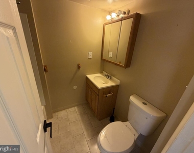 7751 Oxford Avenue - Photo Thumbnail 11