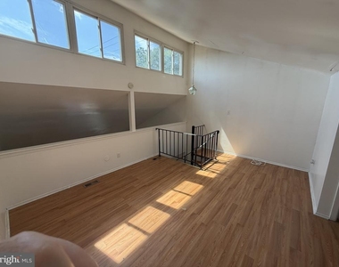 7751 Oxford Avenue - Photo Thumbnail 15