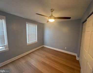 7916 Craig Street - Photo Thumbnail 2