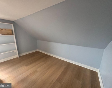 7916 Craig Street - Photo Thumbnail 4