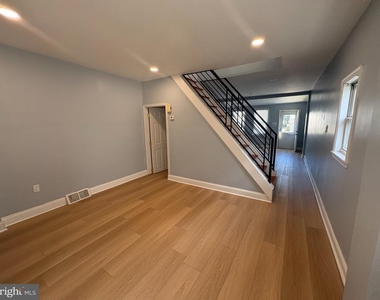 7916 Craig Street - Photo Thumbnail 6