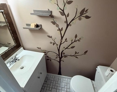 3555 Churchill Lane - Photo Thumbnail 6