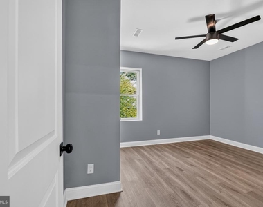 2141 S 64th Street - Photo Thumbnail 12
