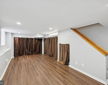 715 Rodman Street - Photo Thumbnail 13