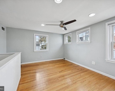 715 Rodman Street - Photo Thumbnail 2