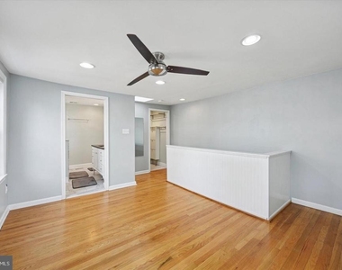715 Rodman Street - Photo Thumbnail 4