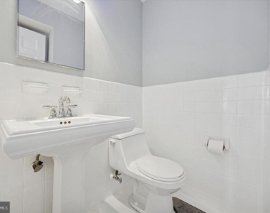 715 Rodman Street - Photo Thumbnail 8