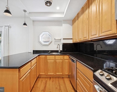 715 Rodman Street - Photo Thumbnail 16