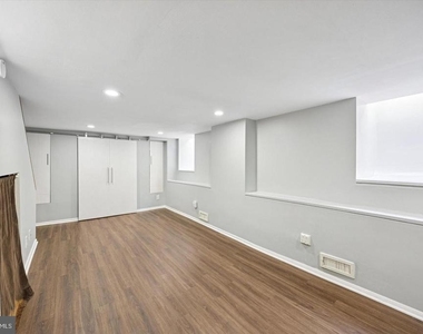 715 Rodman Street - Photo Thumbnail 14