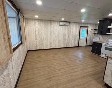 1191 Lancaster Pike - Photo Thumbnail 1