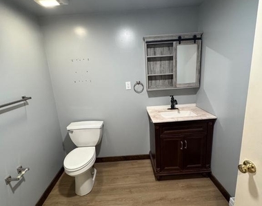 1191 Lancaster Pike - Photo Thumbnail 6