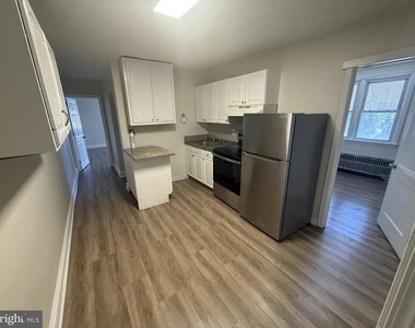 402 N Springfield Road - Photo Thumbnail 3