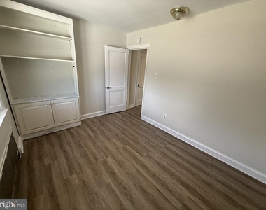 402 N Springfield Road - Photo Thumbnail 7