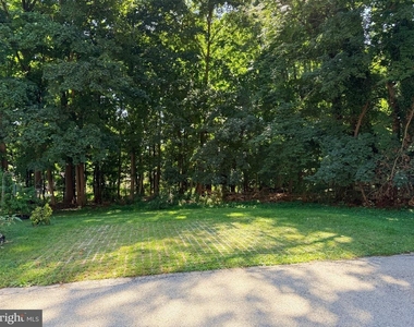 132 Paoli Pike - Photo Thumbnail 34