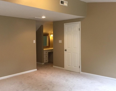 132 Paoli Pike - Photo Thumbnail 5