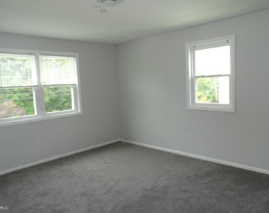 107 Hunter Way - Photo Thumbnail 2