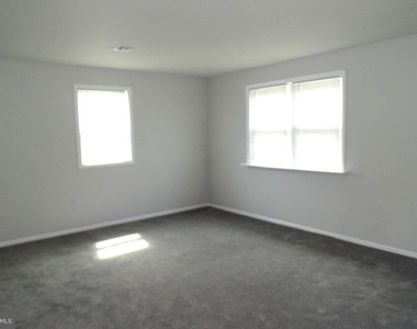 107 Hunter Way - Photo Thumbnail 4