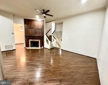 165 Sayre Drive - Photo Thumbnail 7