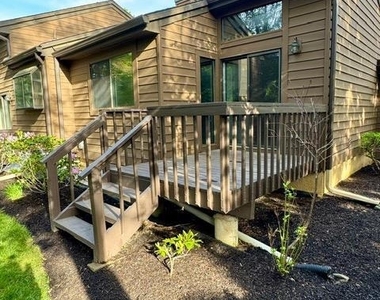 165 Sayre Drive - Photo Thumbnail 14