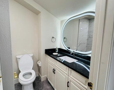 165 Sayre Drive - Photo Thumbnail 10