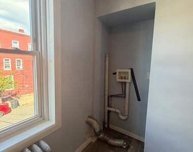 345 Woodland Street - Photo Thumbnail 6