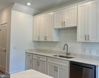 34 Bennet Field Way - Photo Thumbnail 13