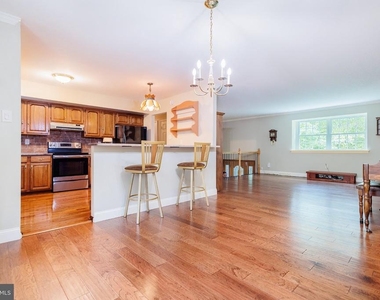 2294 Linden Avenue - Photo Thumbnail 16