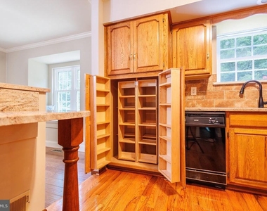2294 Linden Avenue - Photo Thumbnail 21