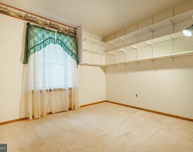2294 Linden Avenue - Photo Thumbnail 32